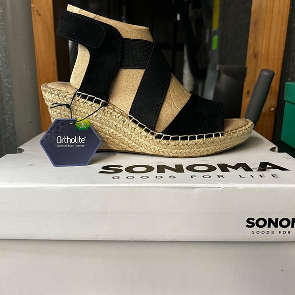 Size 7, Black Summer Strappy Sandals - Picture 3 of 4